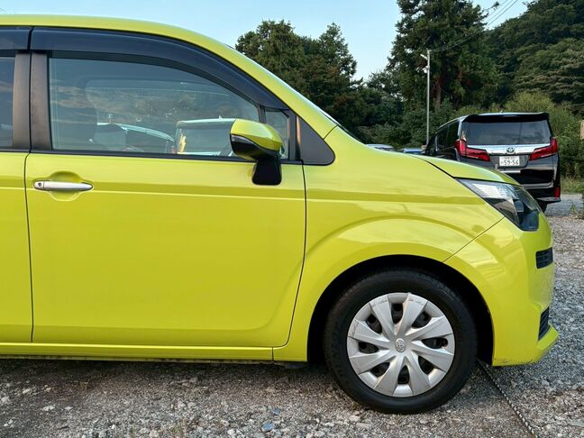 個性的なカラーと美しいフォルム！ 鮮やかなイエローのボディは、スペイド特有の左右非対称なデザインを一層際立たせています。【スペイド】